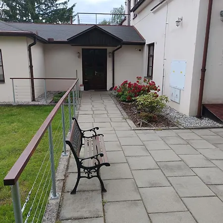 Majak Konukevi Dublovice