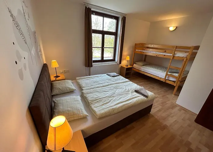 Majak بيت ضيافة Dublovice